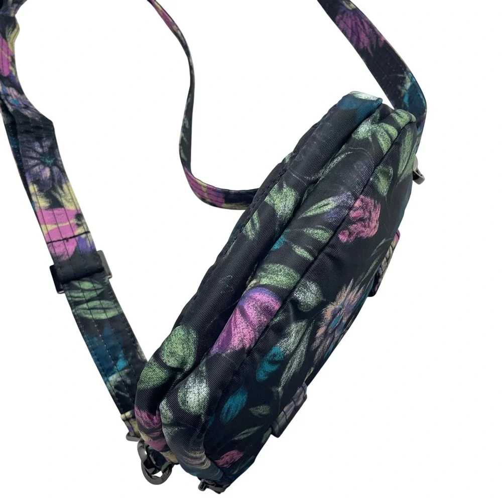 Lug Crossbody Bag NWOT Coupe Convertible‎ Quilted Bloom Black Floral Small